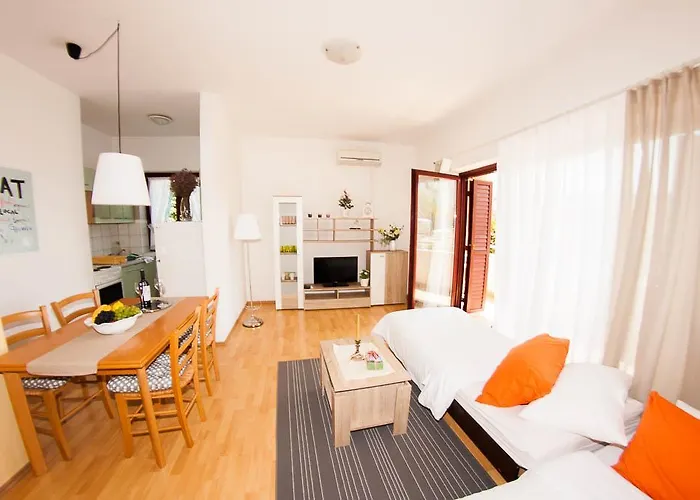 Apartments Labinac